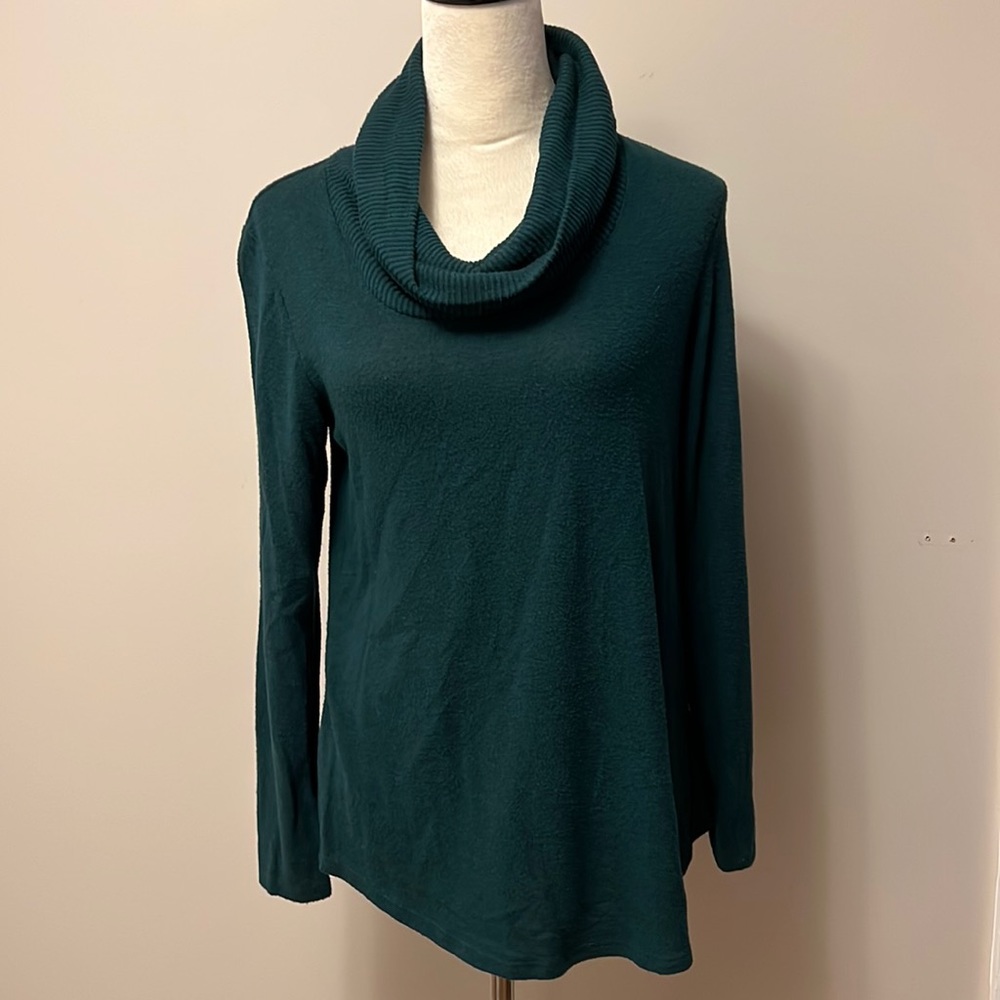 3 FOR $40 - Apt 9 lightweight sweater - super soft
